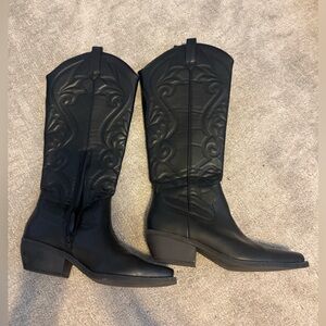 Wild Fable Black Embossed Heeled Boots